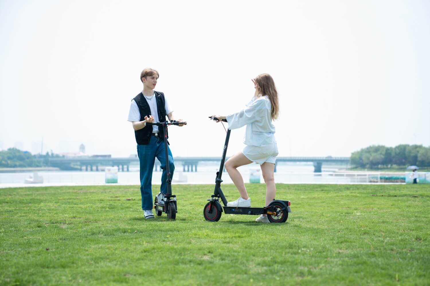 EVERCROSS Screenshot